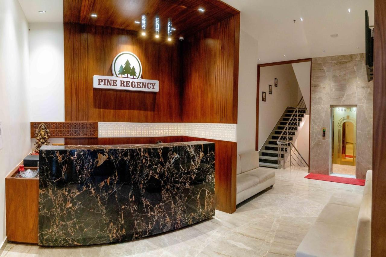 Pine Regency - Aravali'S Peak View Hotel Удайпур Екстериор снимка