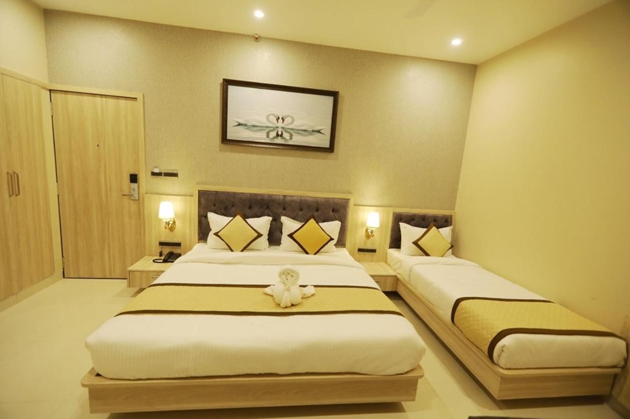 Pine Regency - Aravali'S Peak View Hotel Удайпур Екстериор снимка